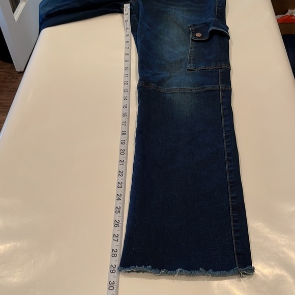 Blue Turtle High Rise Denim Cargo Size 13 - Picture 6 of 16